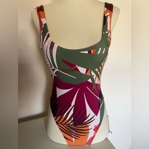 New Vitamin A Coral and Orange Swimsuit S one piece Scoop neck full coverage
